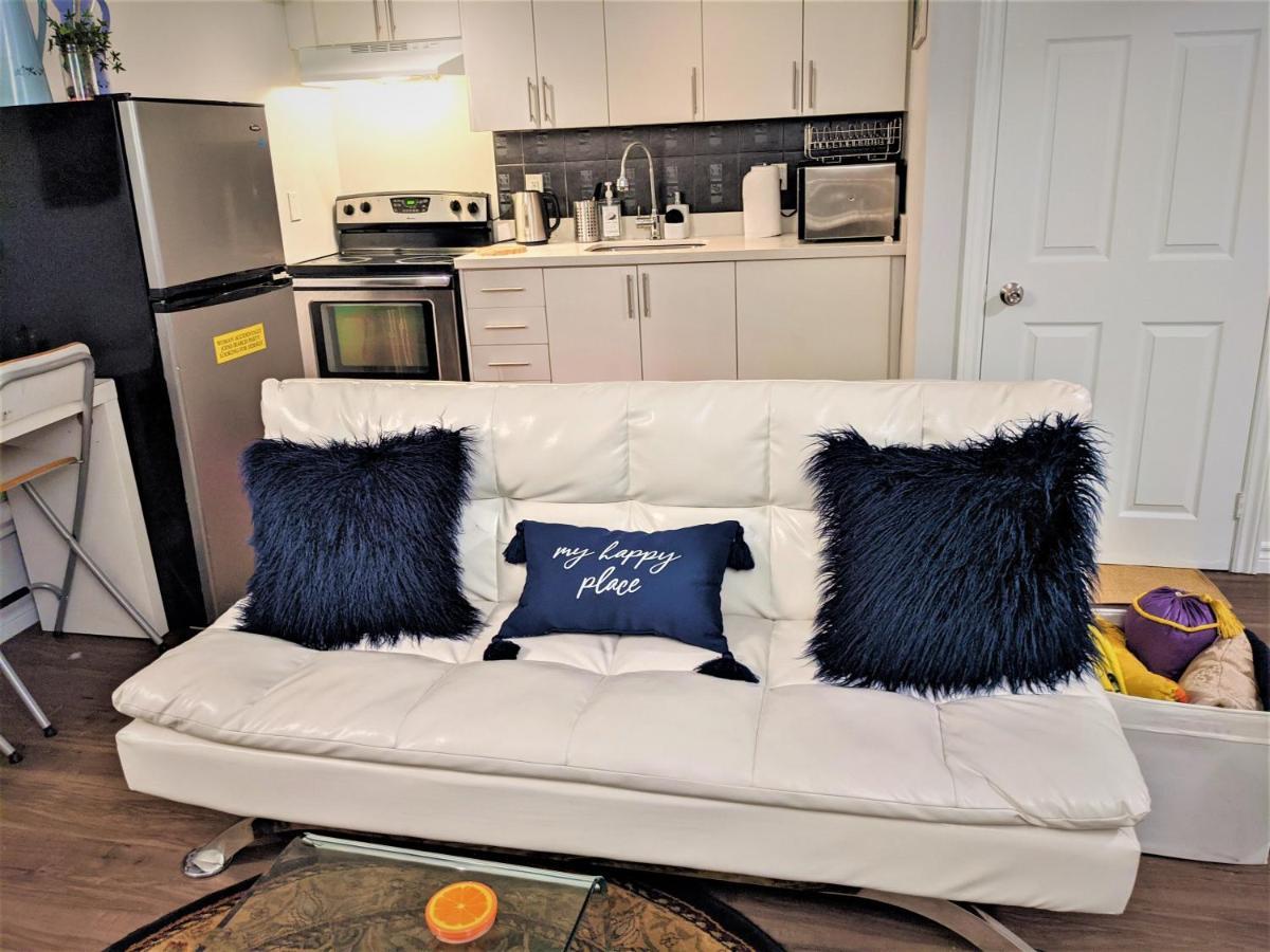 Bright Parkdale Court - Little Portugal W/ Free Parking Apartment Toronto Exterior photo